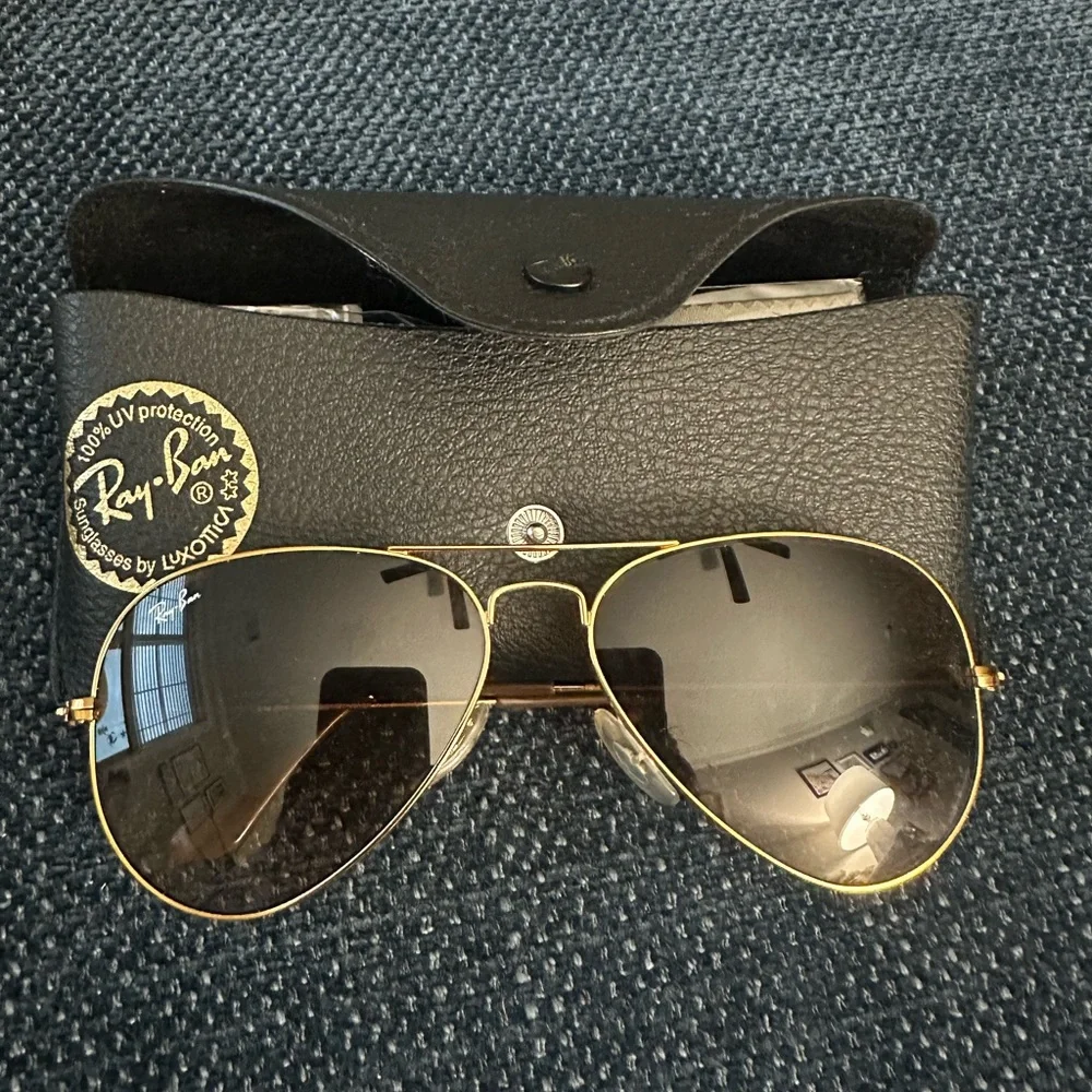 SOLD✨RAY-BAN Brown + Gold Classic Aviator Sunglasses - Picture 2 of 6
